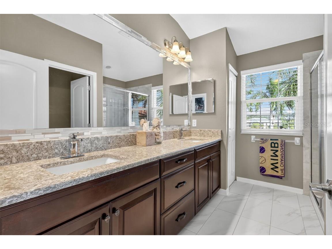 4999 Oarsman Court Sarasota FL 34243 A4672120 image30