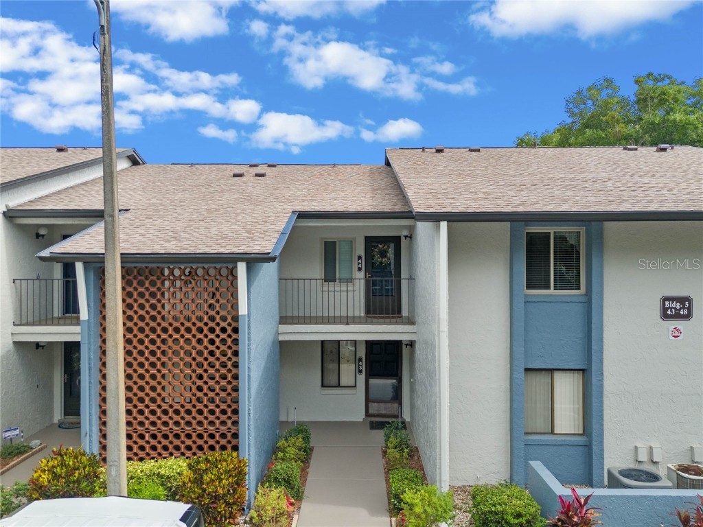 5 Escondido Circle #44 Altamonte Springs FL 32701 - POND W/ FOUNTAIN WATER FEATURE O6199430 image1