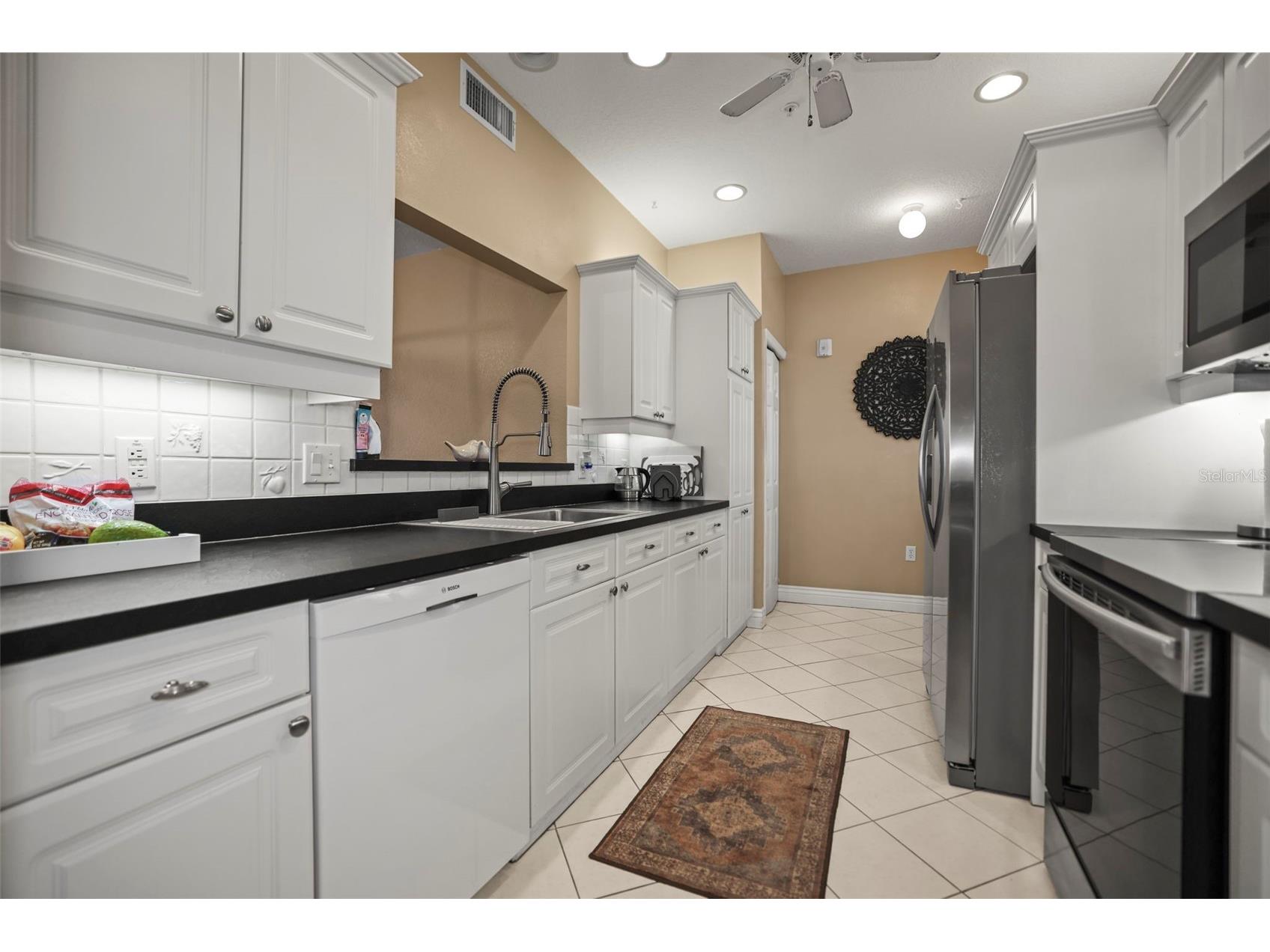 5 Island Park Place #206 Dunedin FL 34698 - INTRACOASTAL WATERWAY TB8486287 image14