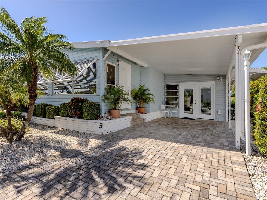 5 N Esplanade Street Englewood FL 34223 N6141207 image1