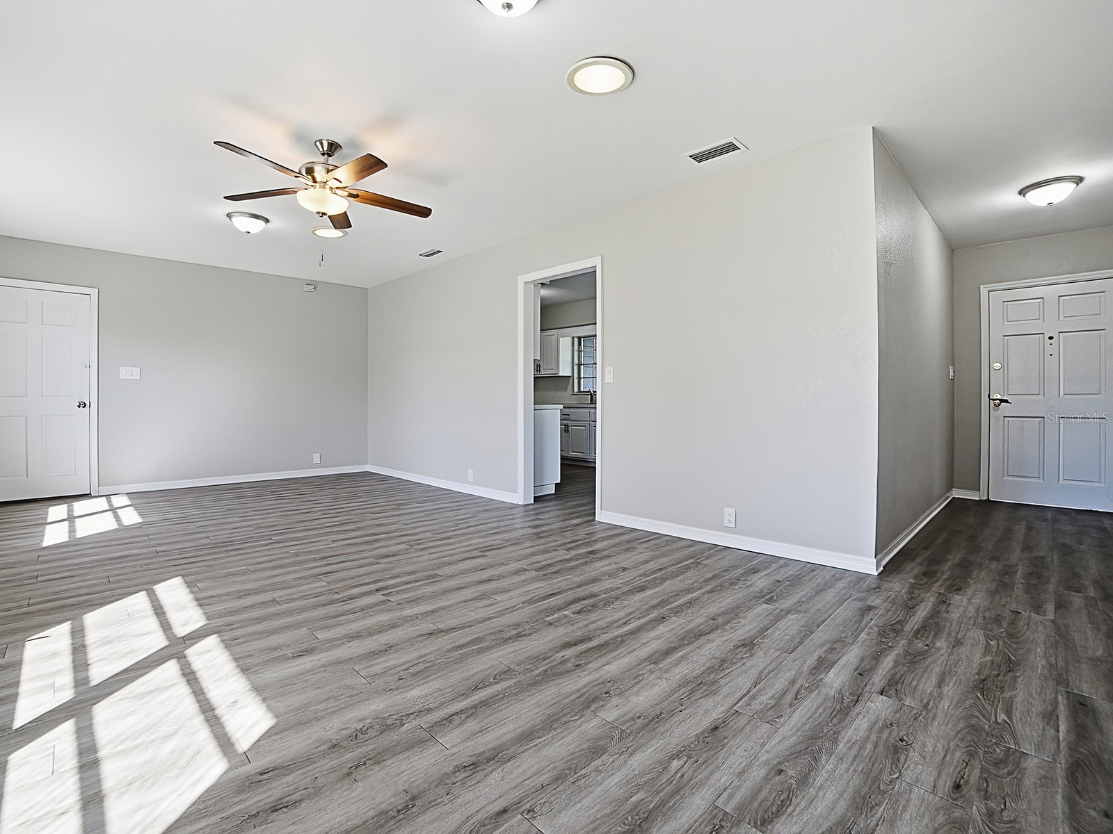 5 Oak Street Yalaha FL 34797 - LAKE HARRIS G5109927 image3