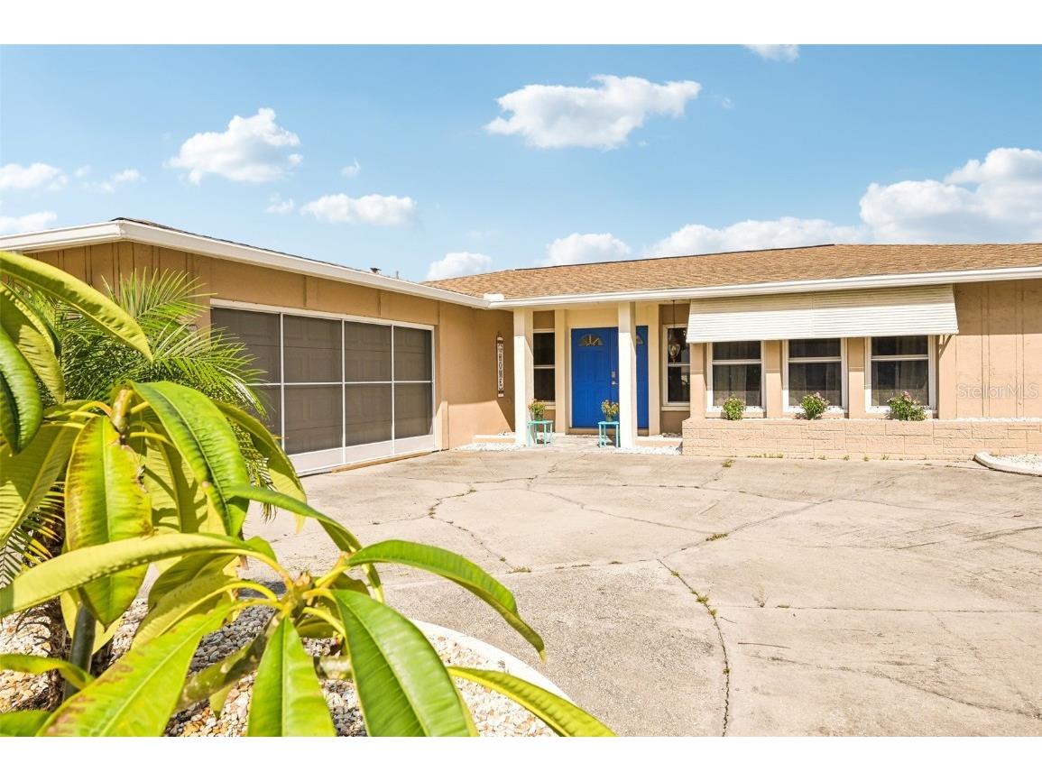 50 Caddy Road Rotonda West FL 33947 A4623721 image1