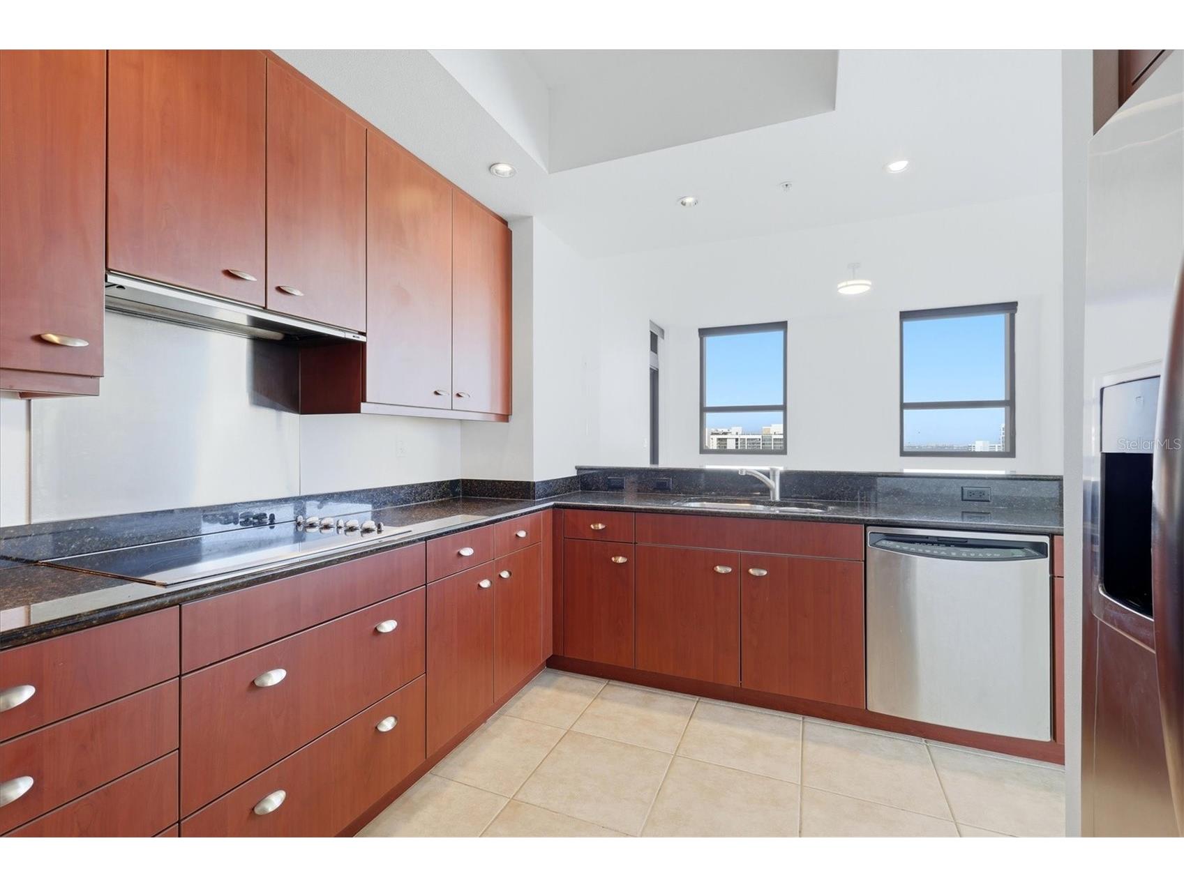 50 Central Ave #16-C Sarasota FL 34236 A4689102 image13