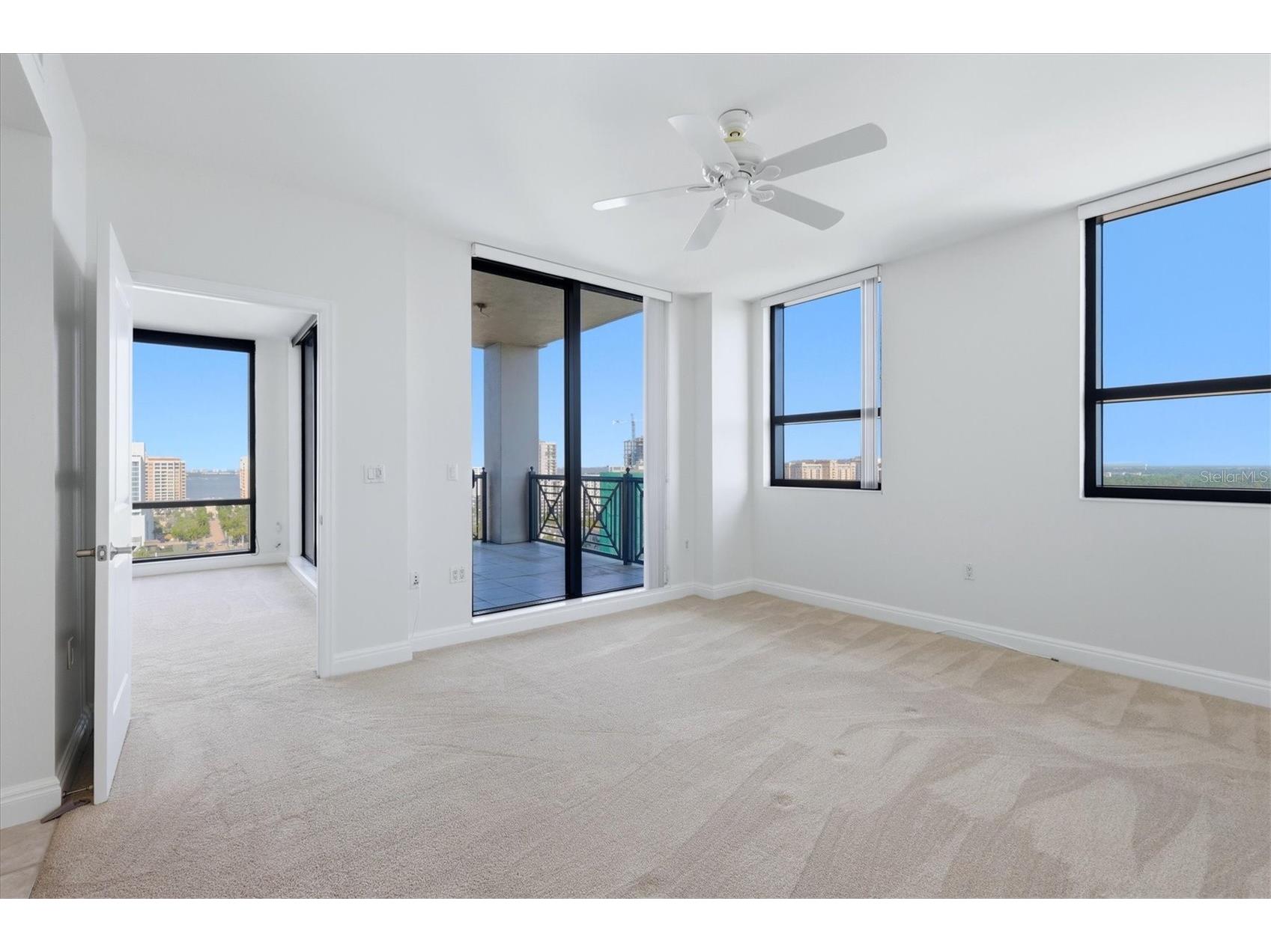 50 Central Ave #16-C Sarasota FL 34236 A4689102 image19