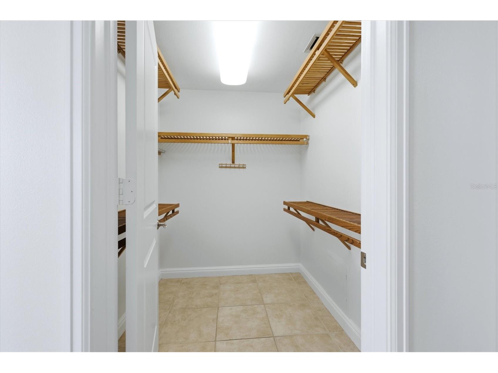 50 Central Ave #16-C Sarasota FL 34236 A4689102 image20