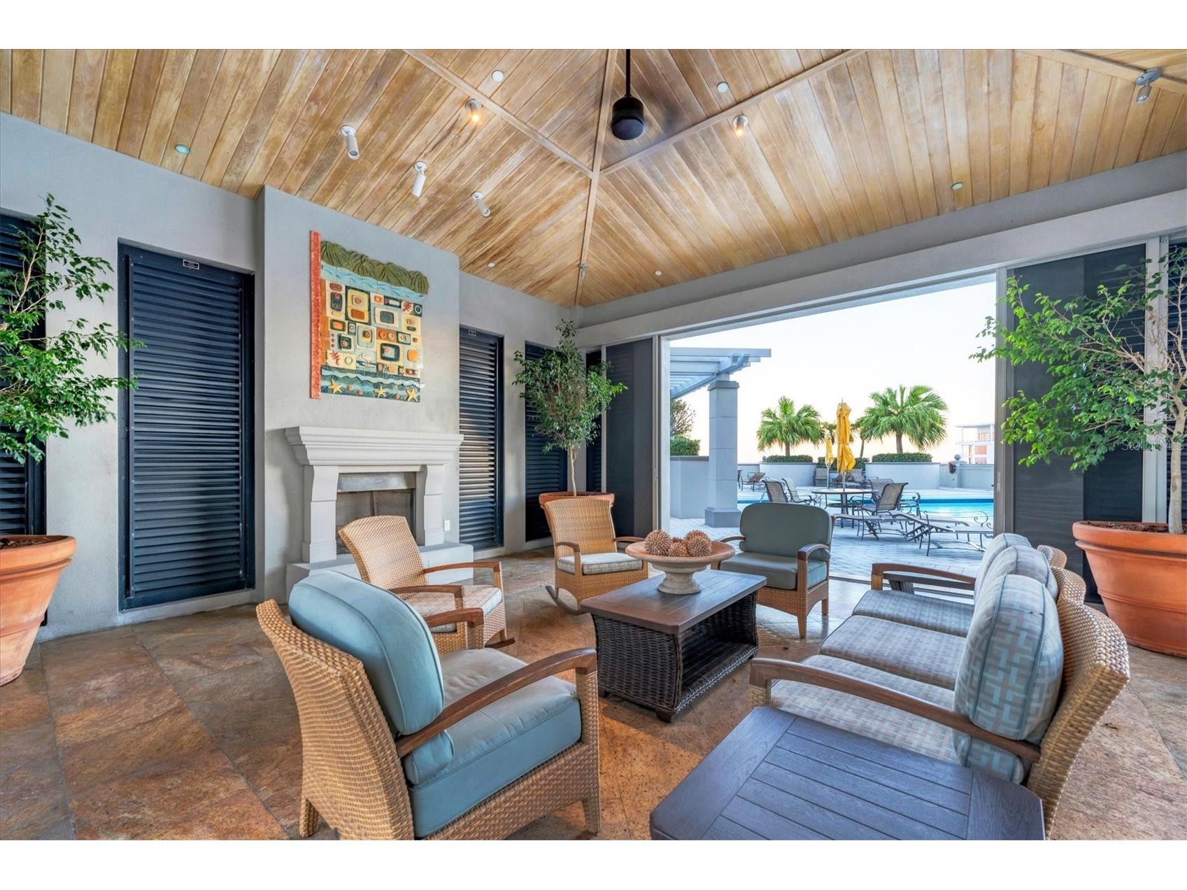 50 Central Ave #16-C Sarasota FL 34236 A4689102 image40