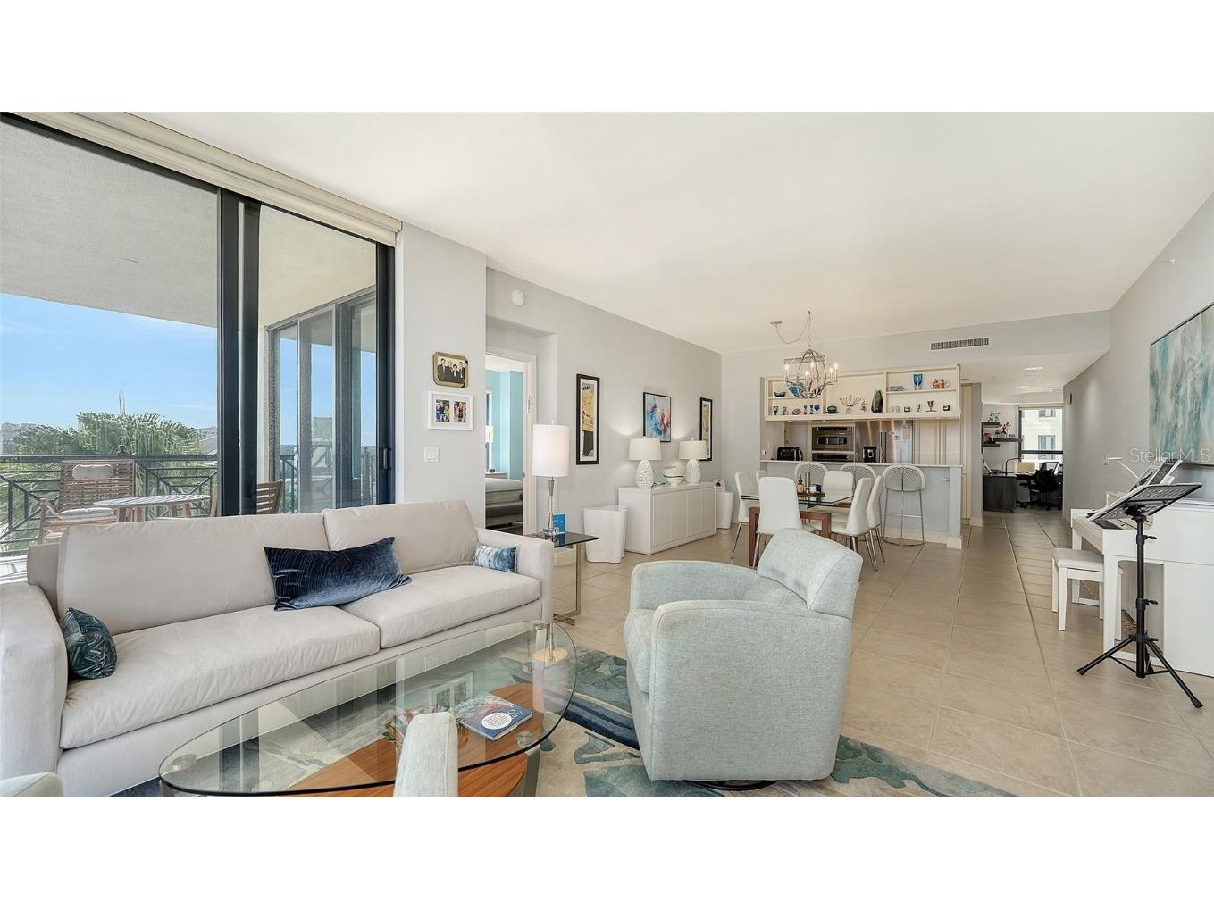 50 Central Avenue #11A Sarasota FL 34236 A4660043 image11