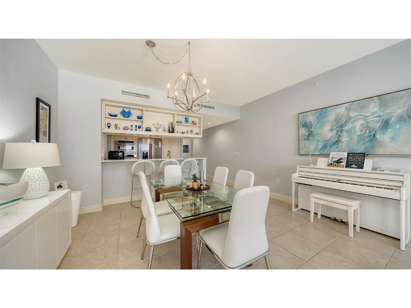 50 Central Avenue #11A Sarasota FL 34236 A4660043 image14