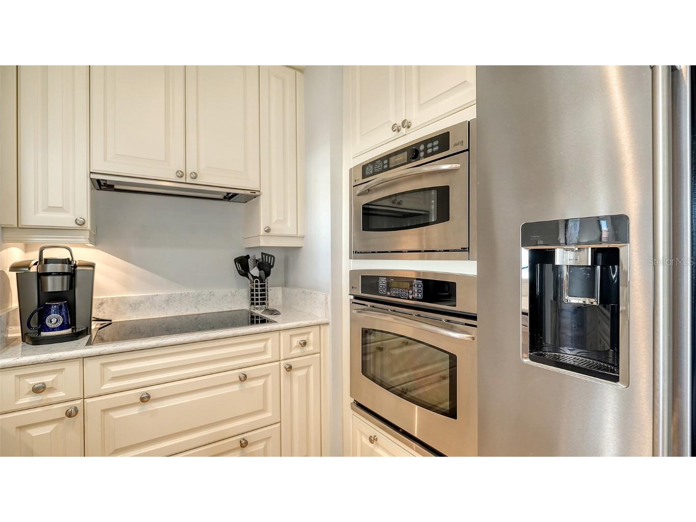 50 Central Avenue #11A Sarasota FL 34236 A4660043 image26