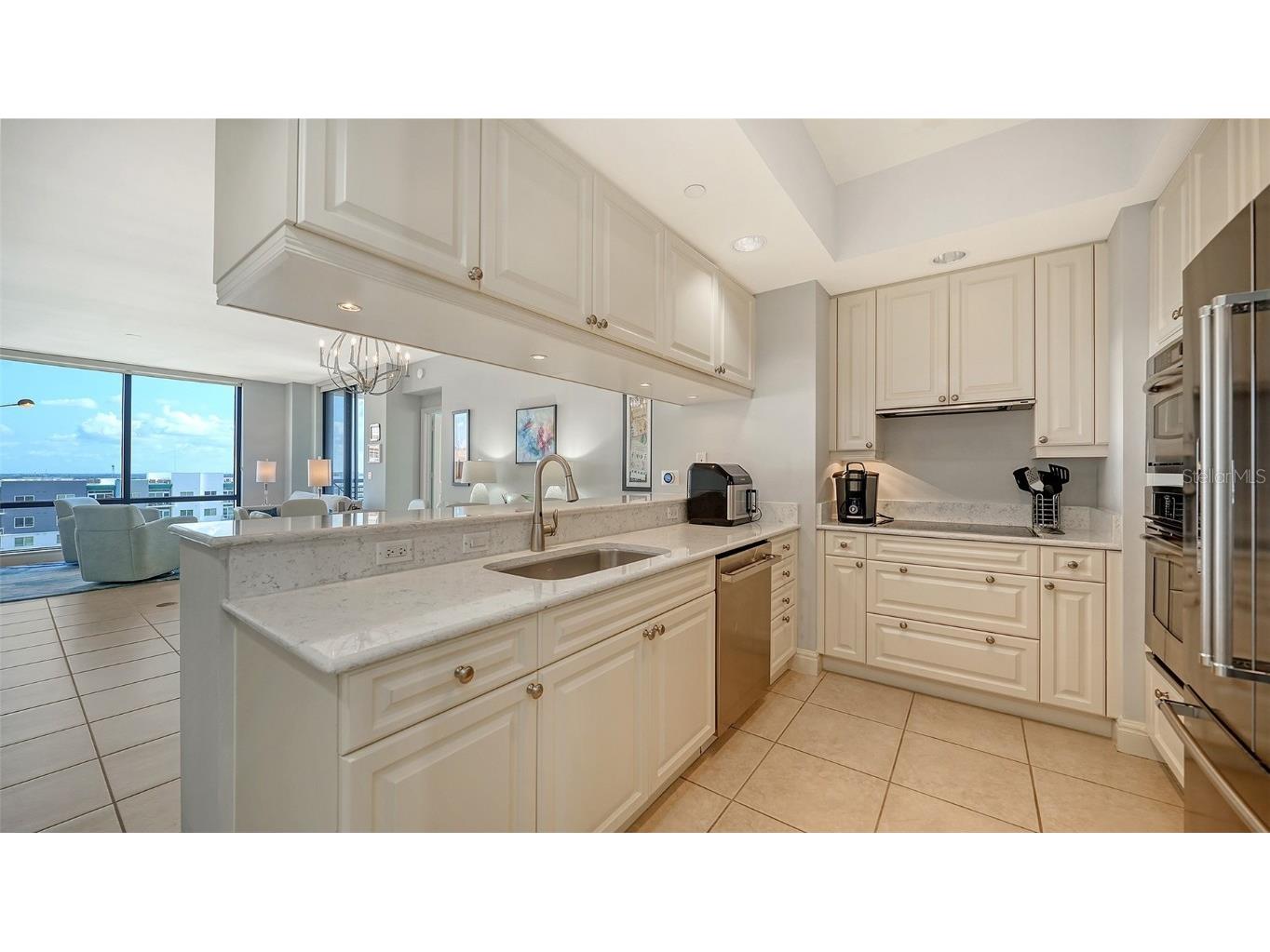 50 Central Avenue #11A Sarasota FL 34236 A4660043 image27