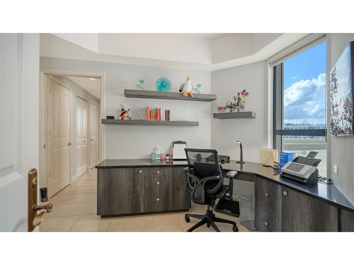 50 Central Avenue #11A Sarasota FL 34236 A4660043 image28