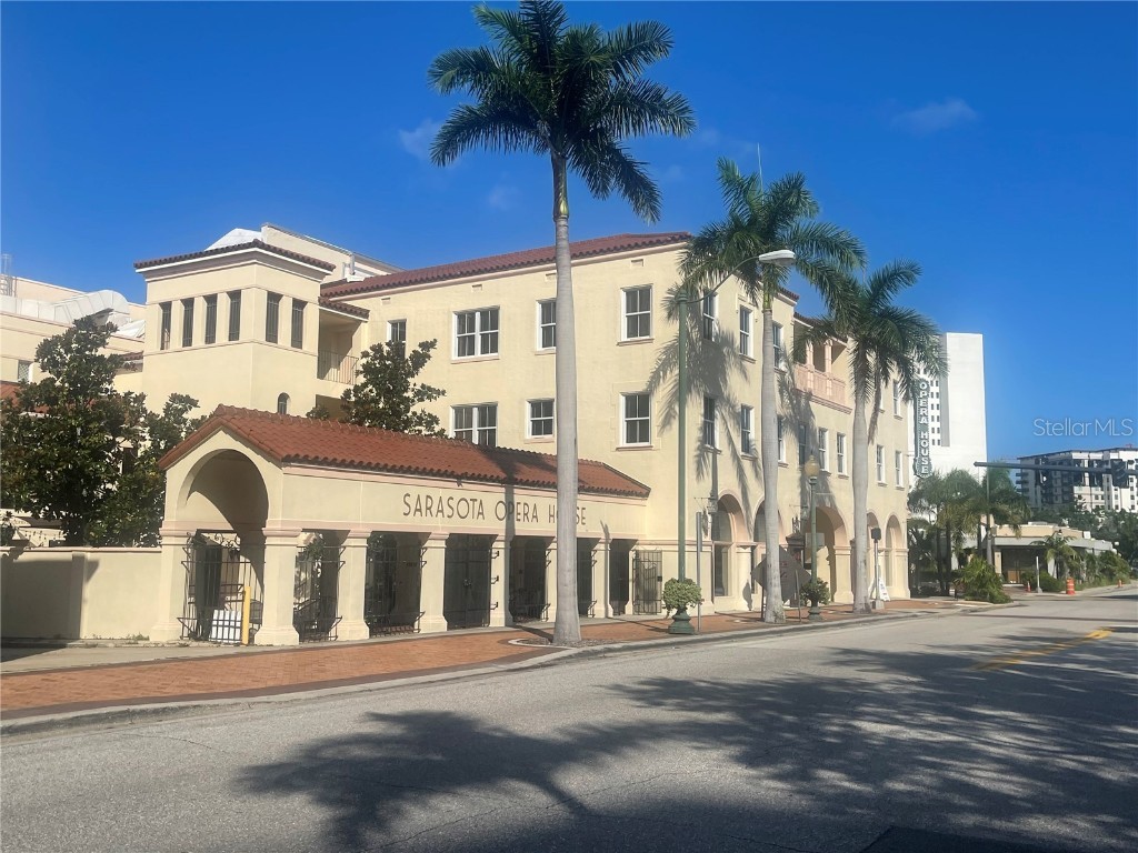 50 Central Avenue #11A Sarasota FL 34236 A4660043 image49