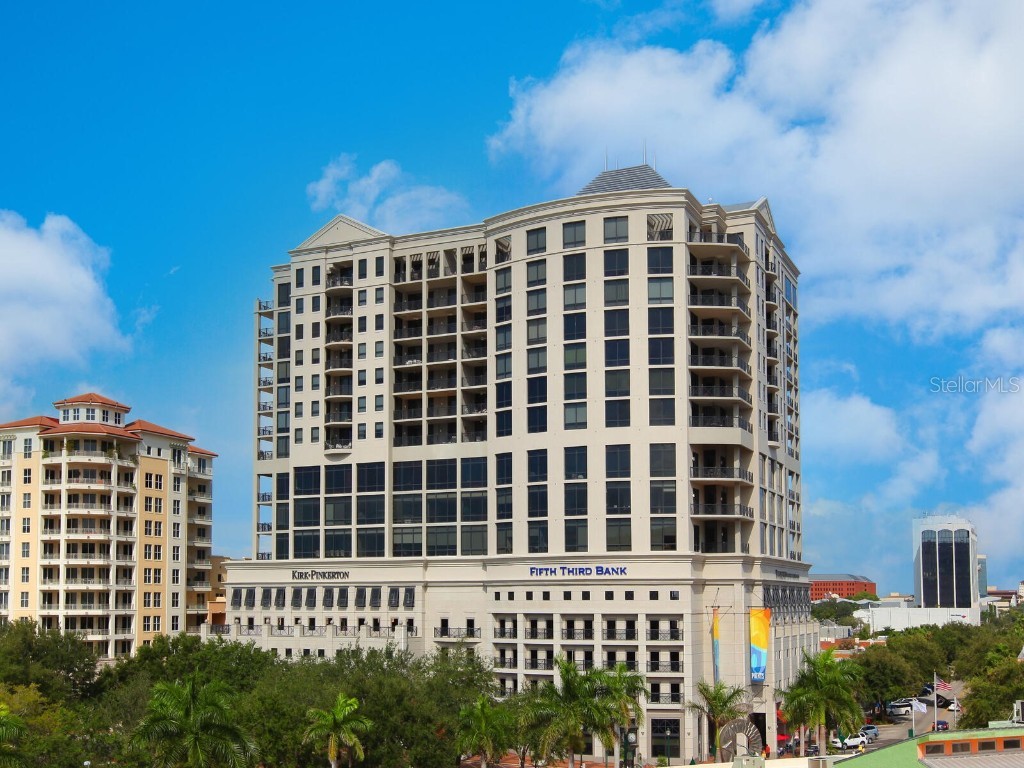 50 Central Avenue #11B Sarasota FL 34236 A4515157 image1