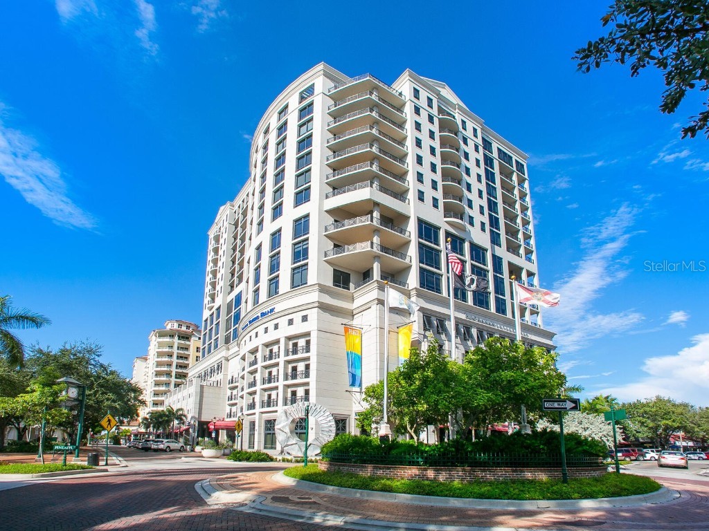 50 Central Avenue #11B Sarasota FL 34236 A4575476 image1