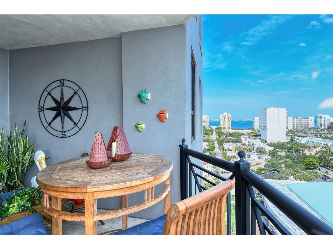 50 Central Avenue #14B Sarasota FL 34236 A4568847 image12