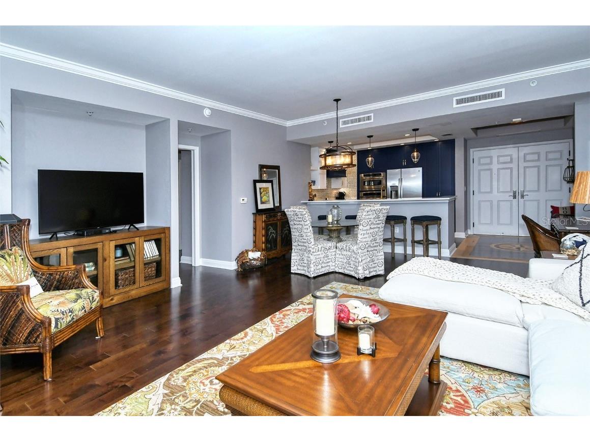 50 Central Avenue #14B Sarasota FL 34236 A4568847 image18