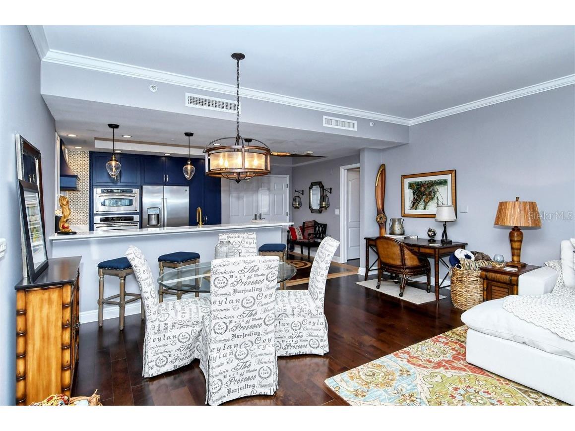 50 Central Avenue #14B Sarasota FL 34236 A4568847 image21