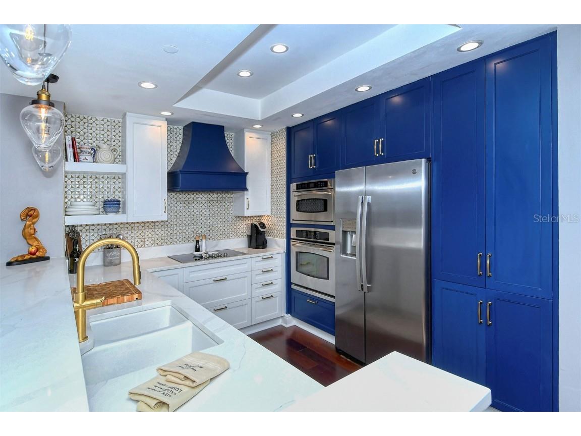 50 Central Avenue #14B Sarasota FL 34236 A4568847 image23