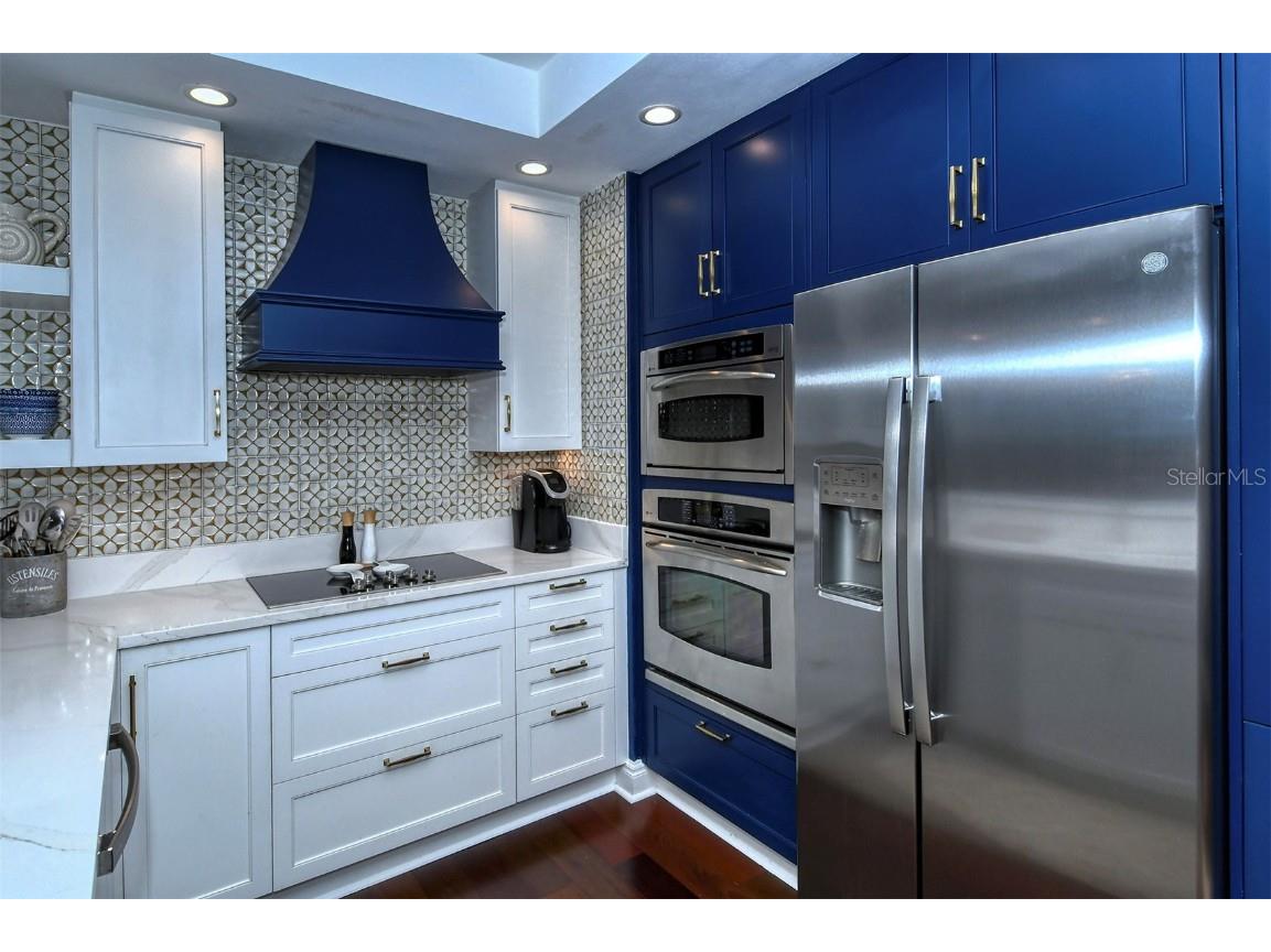 50 Central Avenue #14B Sarasota FL 34236 A4568847 image25