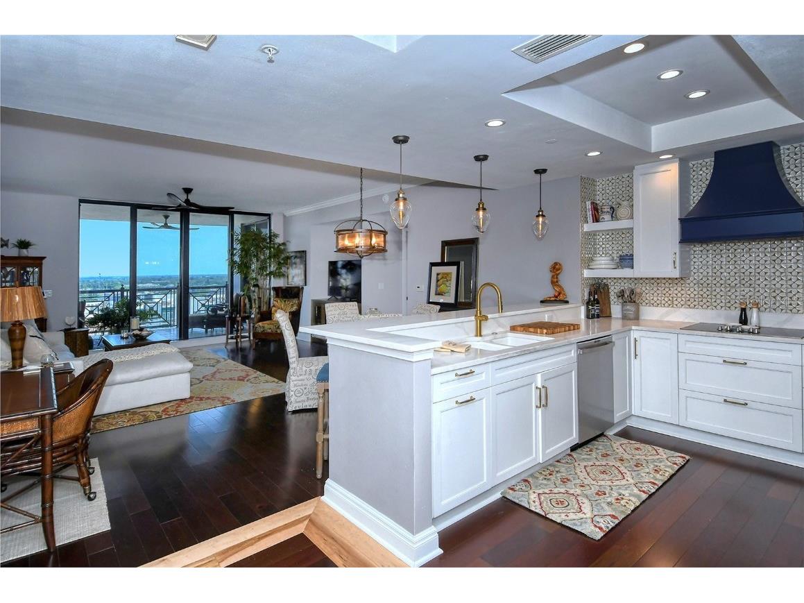 50 Central Avenue #14B Sarasota FL 34236 A4568847 image4