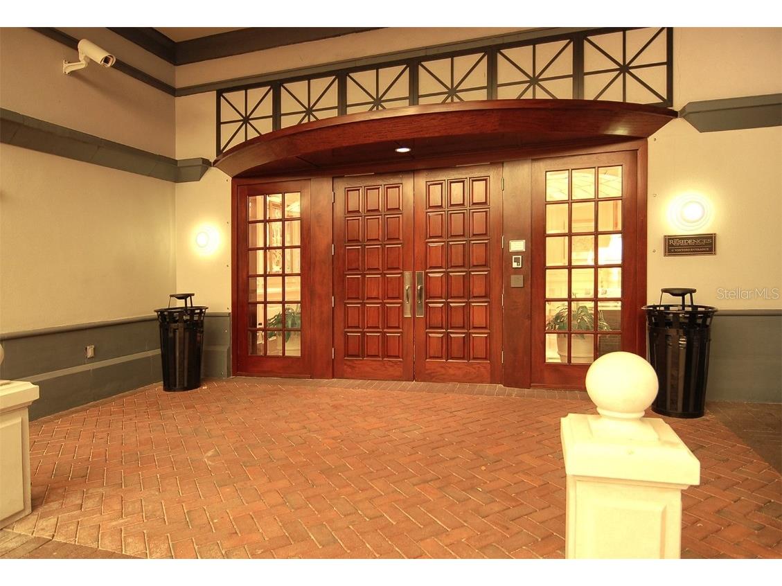 50 Central Avenue #14B Sarasota FL 34236 A4568847 image46