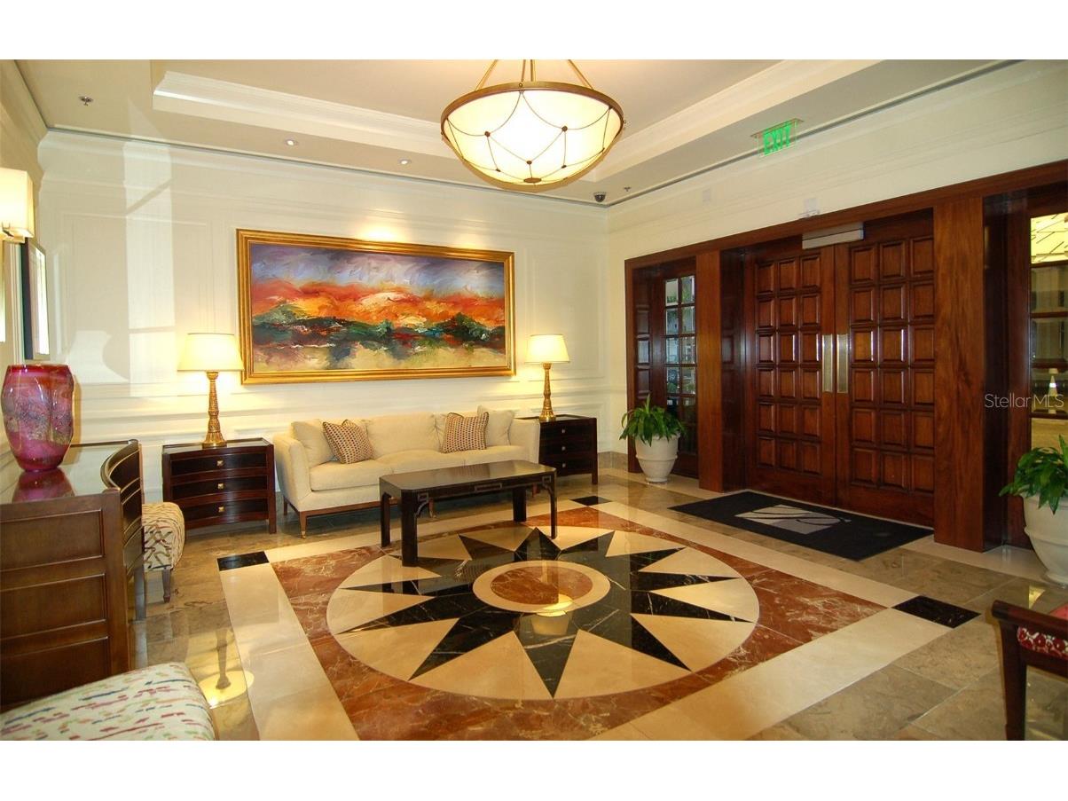 50 Central Avenue #14B Sarasota FL 34236 A4568847 image48