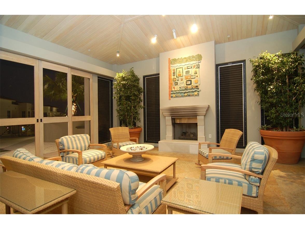 50 Central Avenue #14B Sarasota FL 34236 A4568847 image64