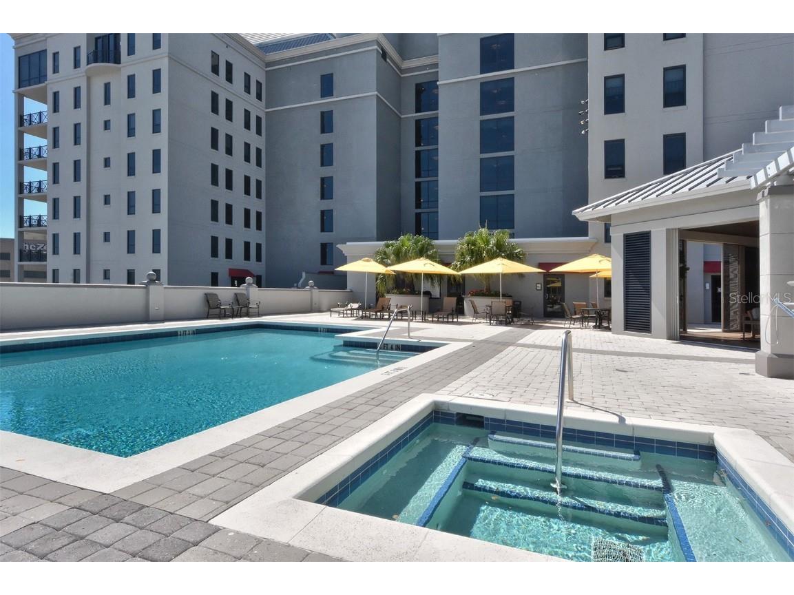 50 Central Avenue #14B Sarasota FL 34236 A4568847 image70