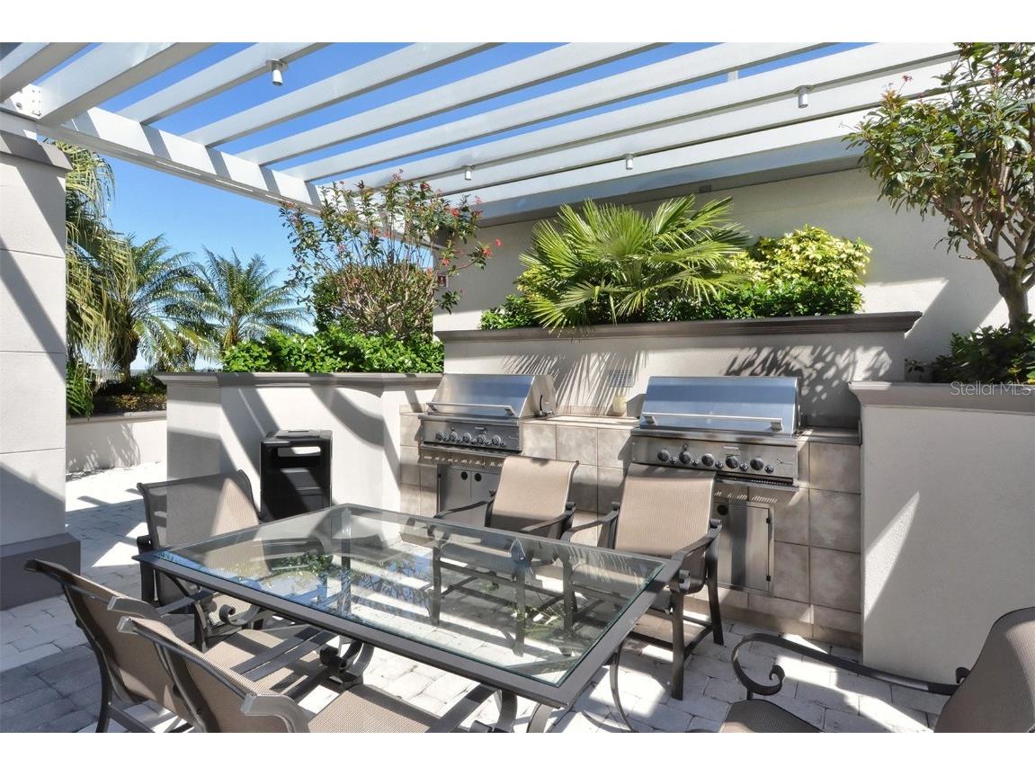 50 Central Avenue #14B Sarasota FL 34236 A4568847 image71