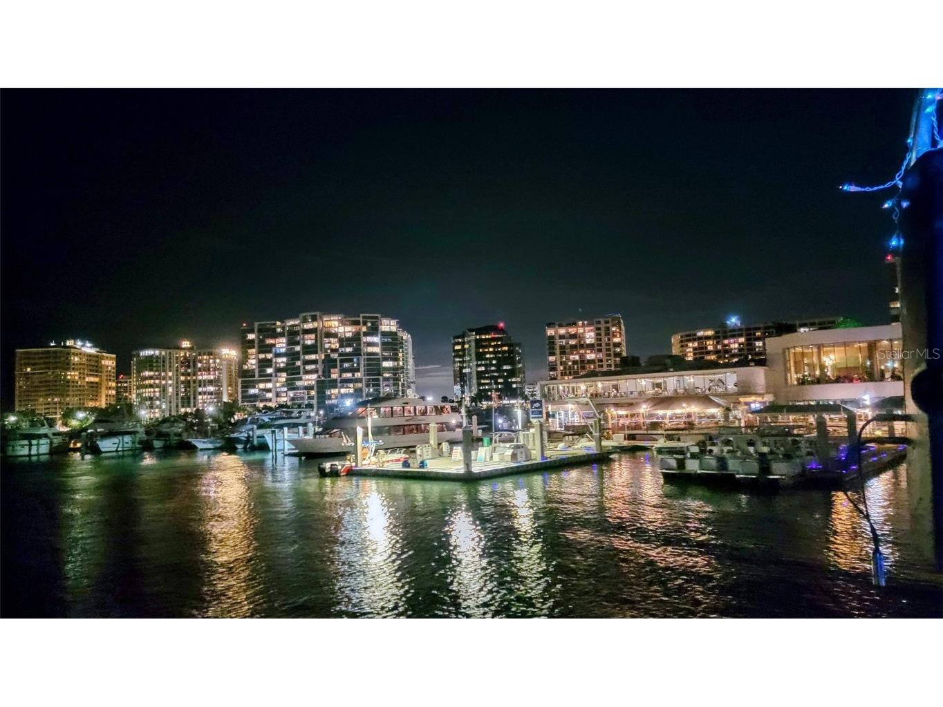 50 Central Avenue #14B Sarasota FL 34236 A4568847 image92