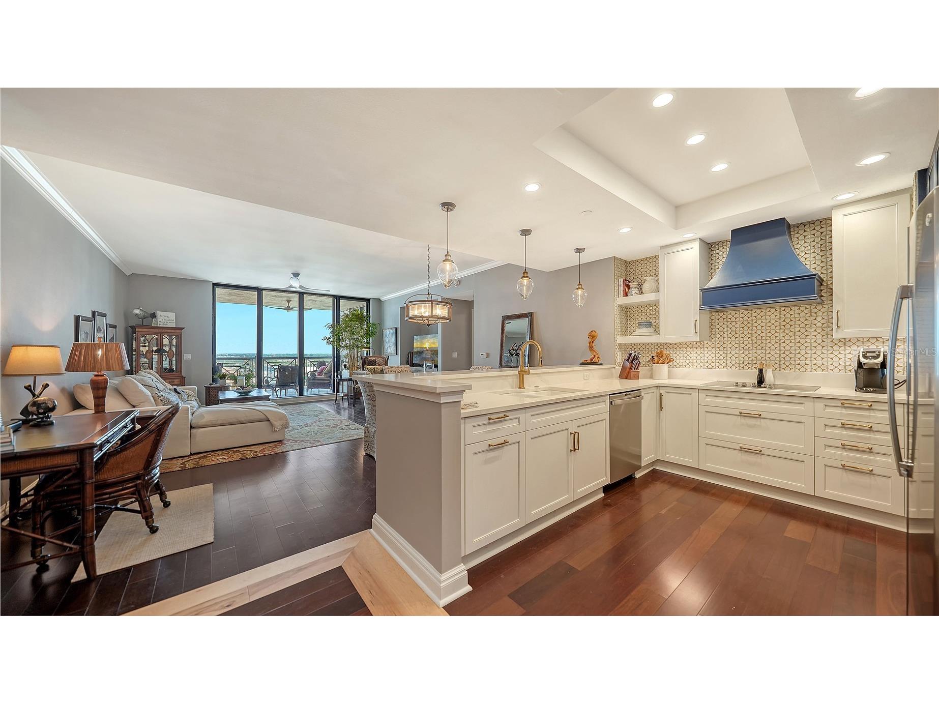 50 Central Avenue #14B Sarasota FL 34236 - SARASOTA BAY A4670232 image11