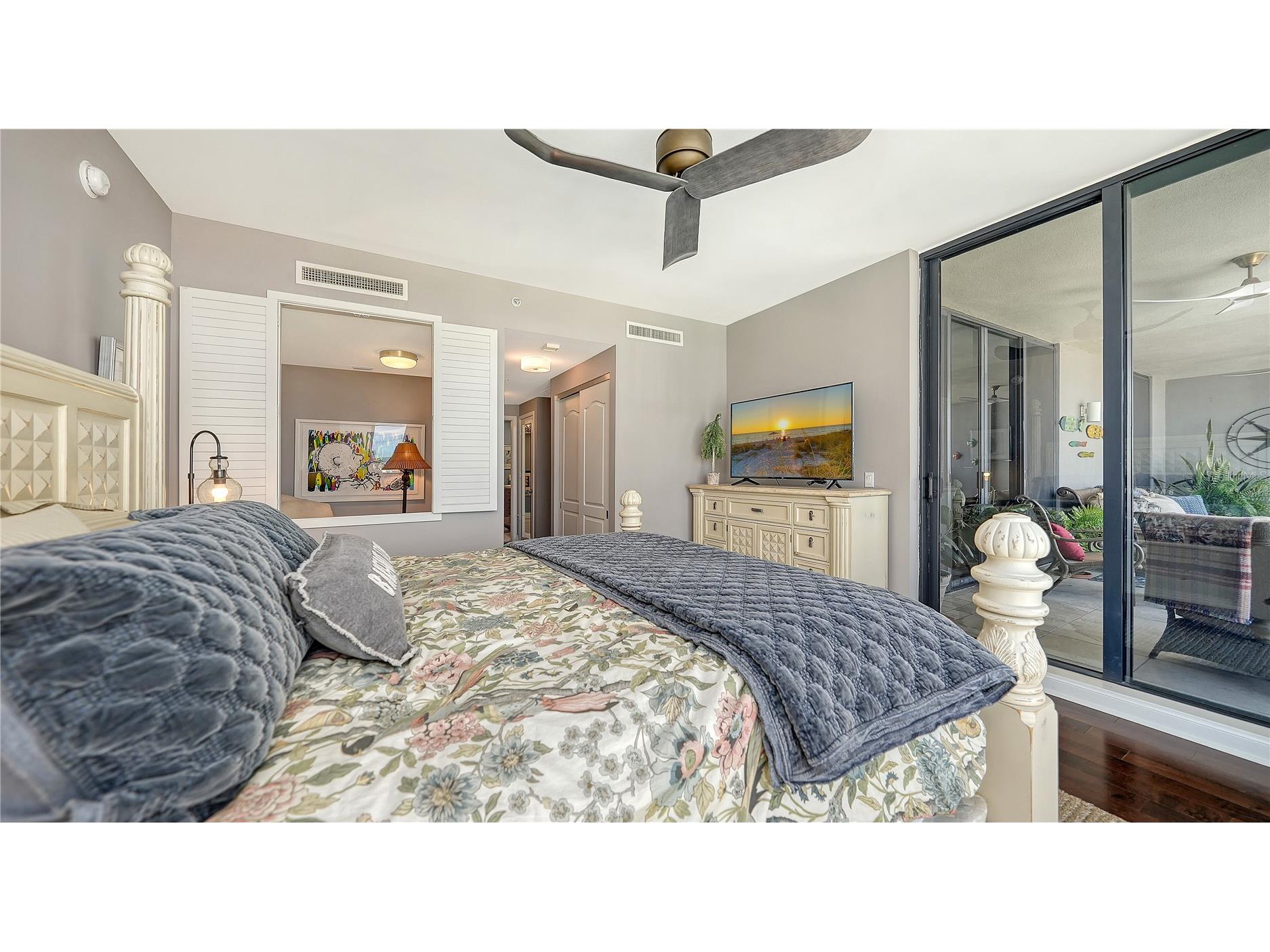 50 Central Avenue #14B Sarasota FL 34236 - SARASOTA BAY A4670232 image27