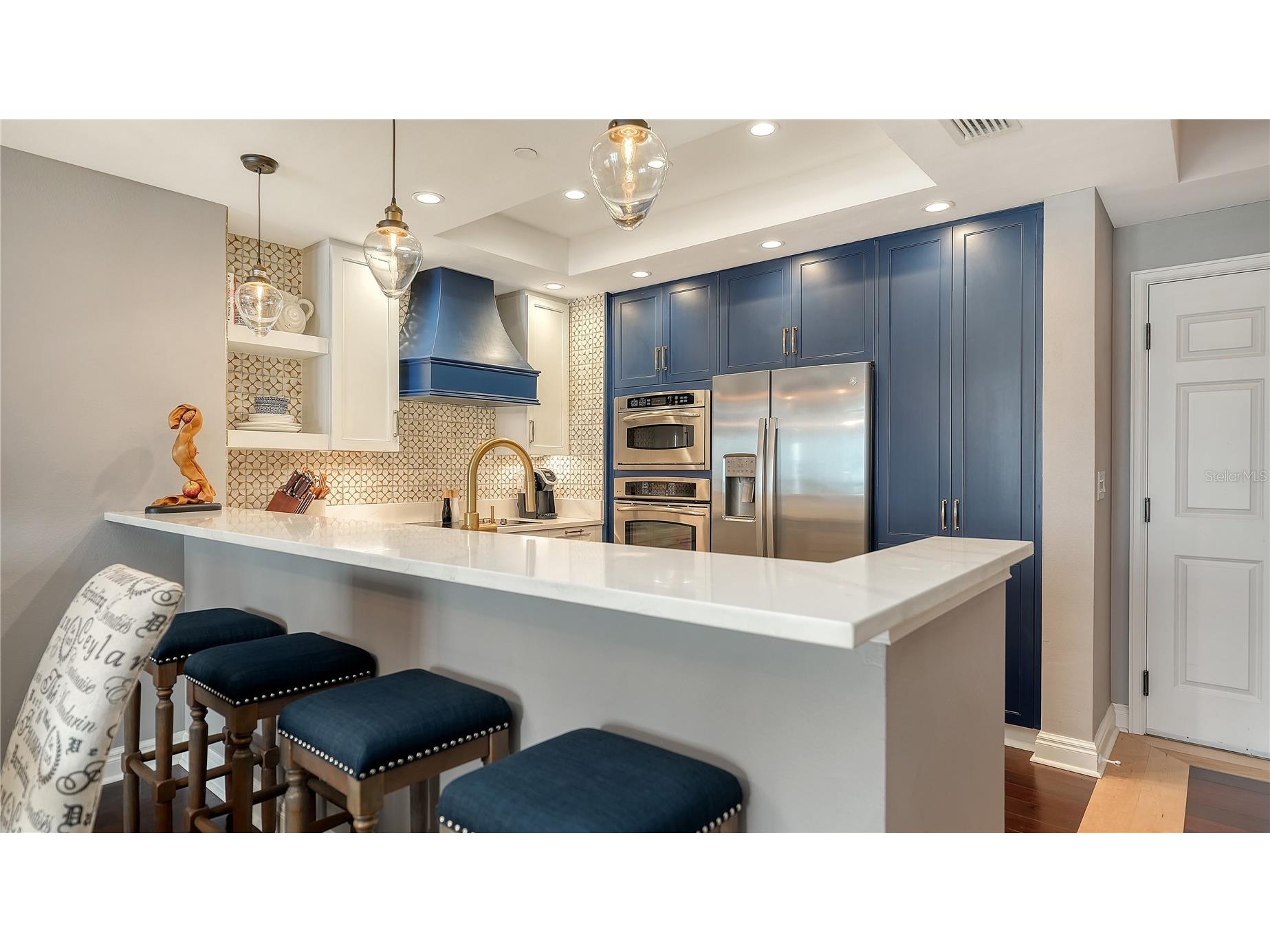 50 Central Avenue #14B Sarasota FL 34236 - SARASOTA BAY A4670232 image8