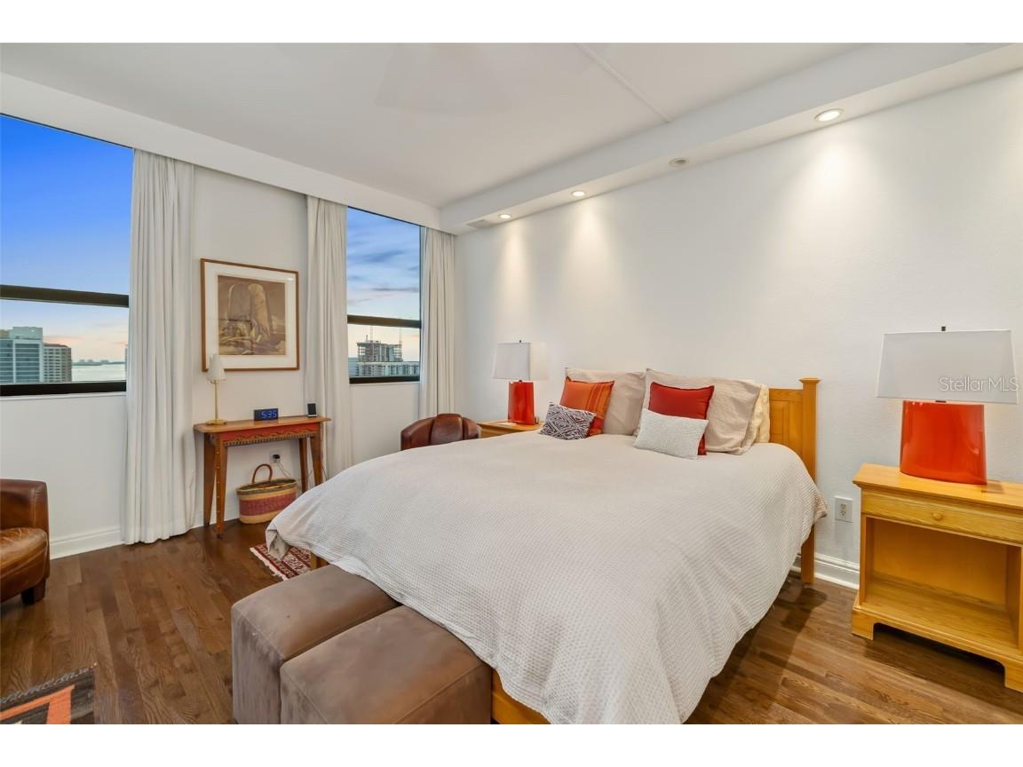 50 Central Avenue #14D Sarasota FL 34236 A4673299 image13