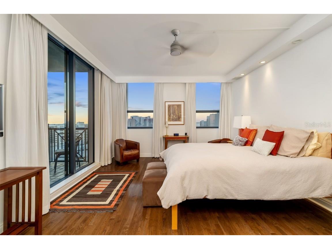 50 Central Avenue #14D Sarasota FL 34236 A4673299 image15