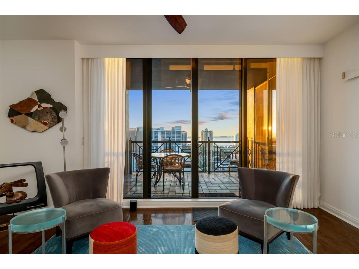 50 Central Avenue #14D Sarasota FL 34236 A4673299 image2