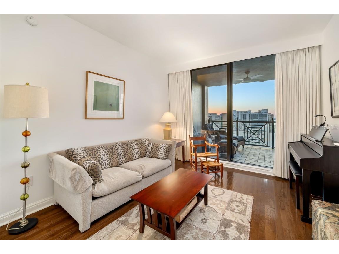 50 Central Avenue #14D Sarasota FL 34236 A4673299 image21