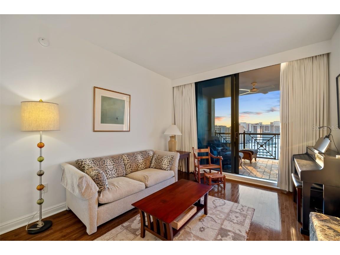 50 Central Avenue #14D Sarasota FL 34236 A4673299 image22