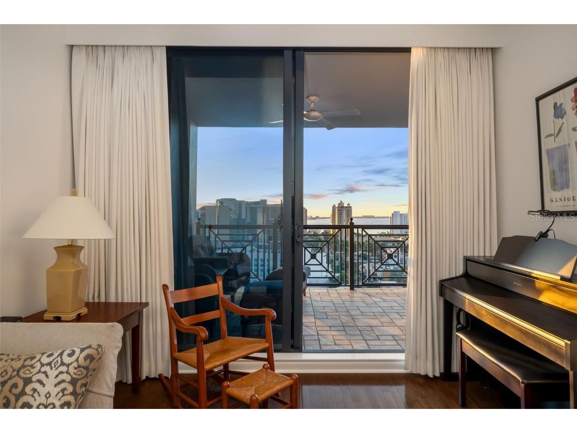 50 Central Avenue #14D Sarasota FL 34236 A4673299 image23