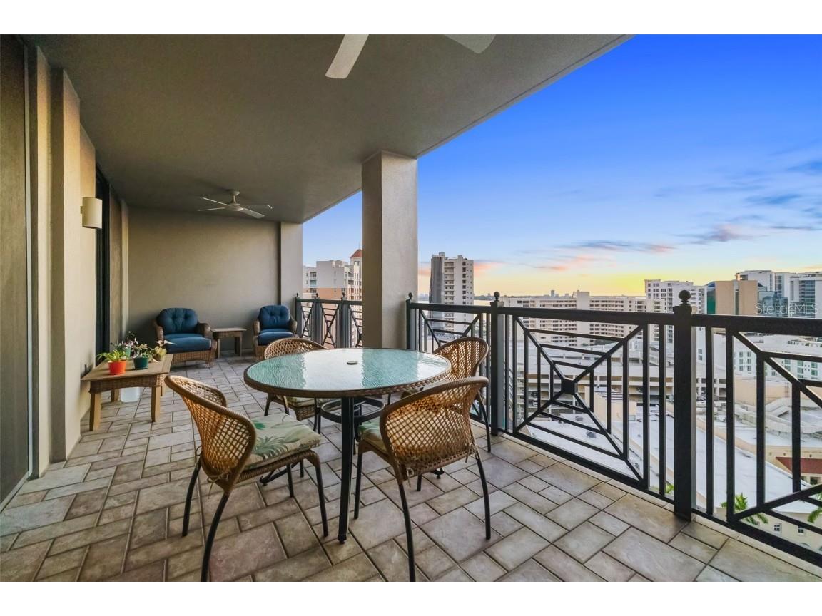 50 Central Avenue #14D Sarasota FL 34236 A4673299 image28