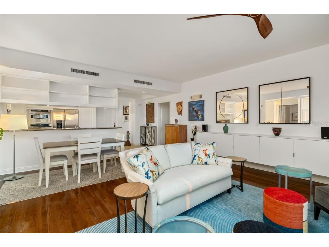 50 Central Avenue #14D Sarasota FL 34236 A4673299 image3