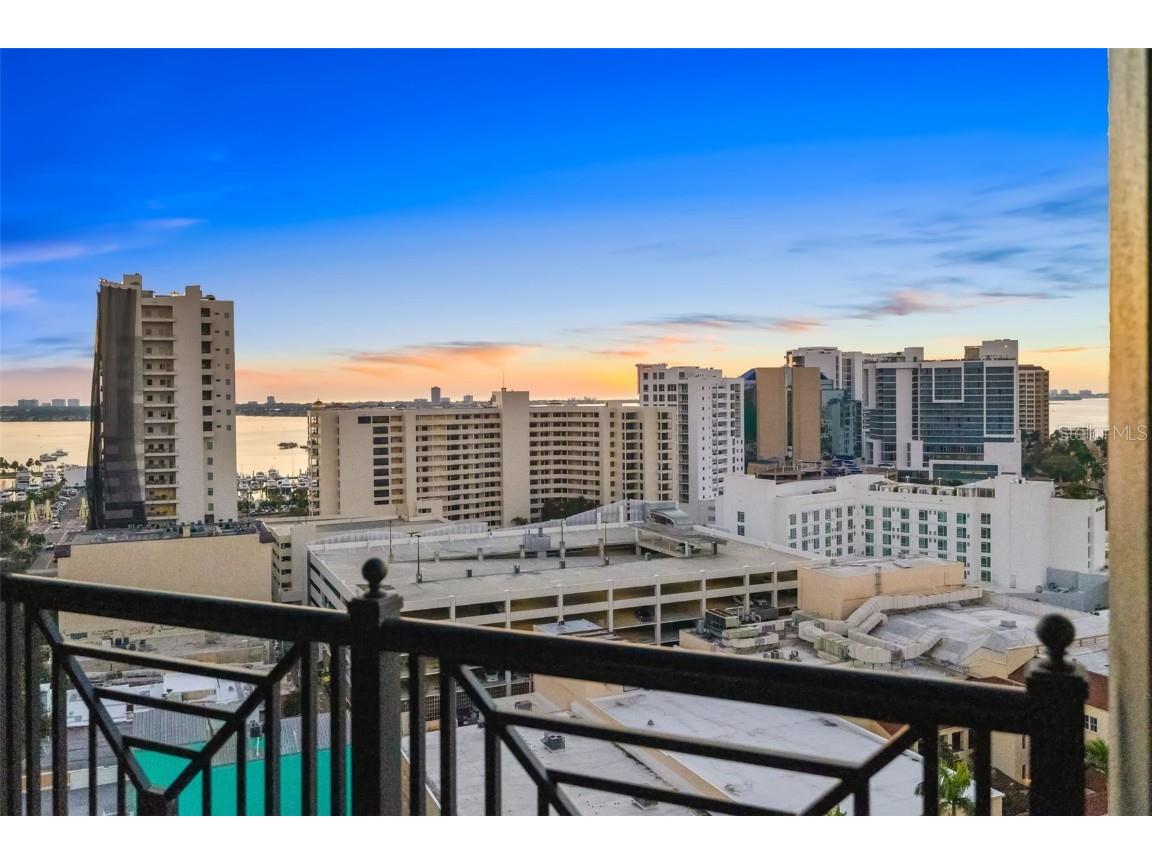 50 Central Avenue #14D Sarasota FL 34236 A4673299 image34