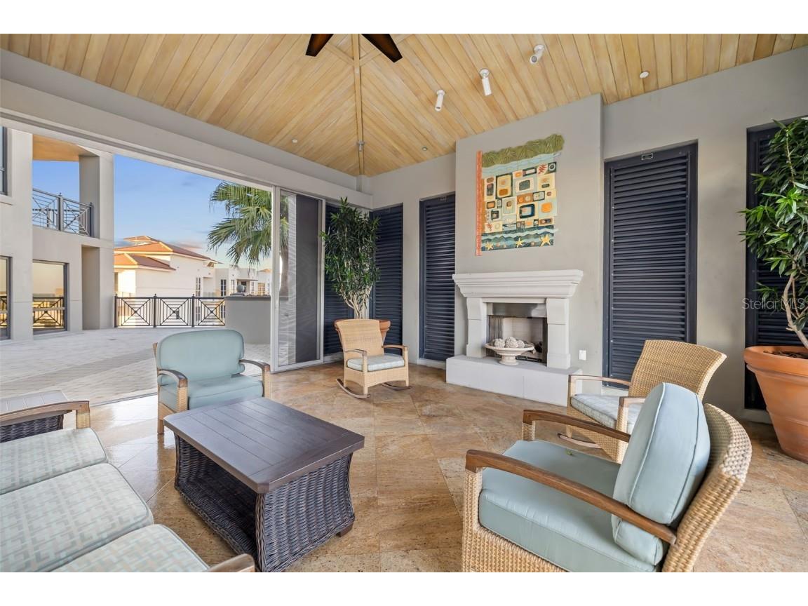 50 Central Avenue #14D Sarasota FL 34236 A4673299 image48