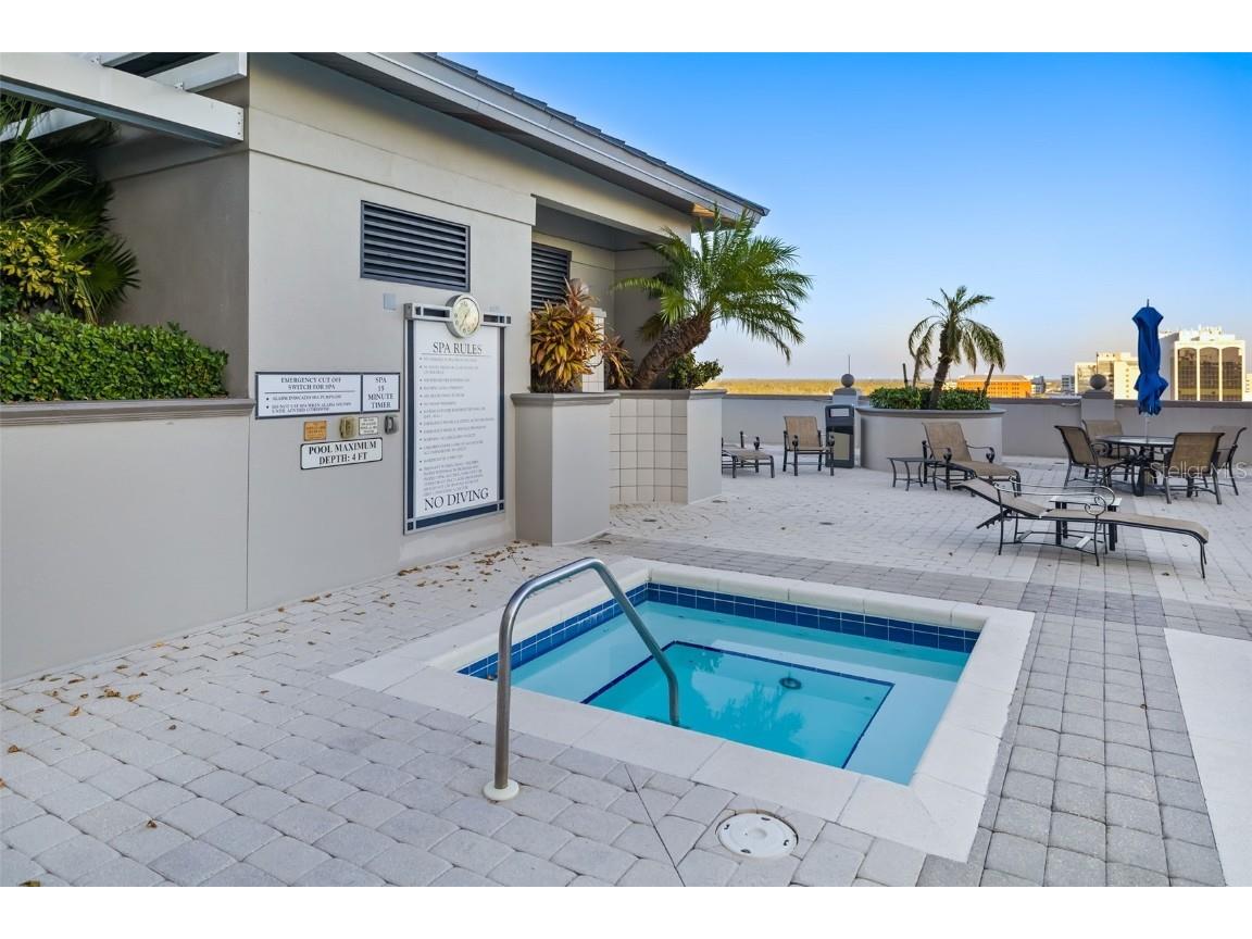 50 Central Avenue #14D Sarasota FL 34236 A4673299 image55