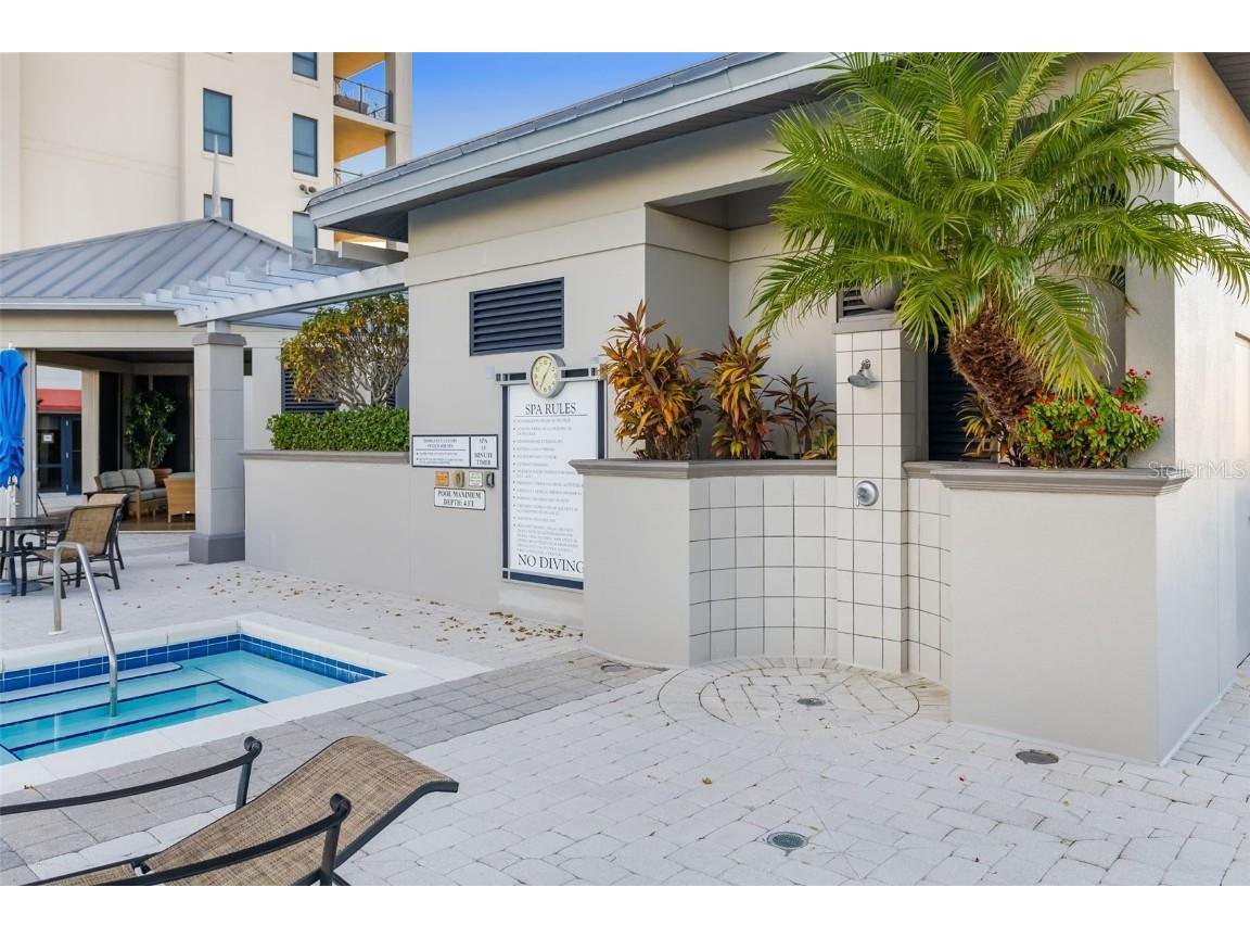 50 Central Avenue #14D Sarasota FL 34236 A4673299 image57