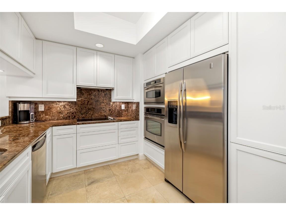 50 Central Avenue #14D Sarasota FL 34236 A4673299 image6