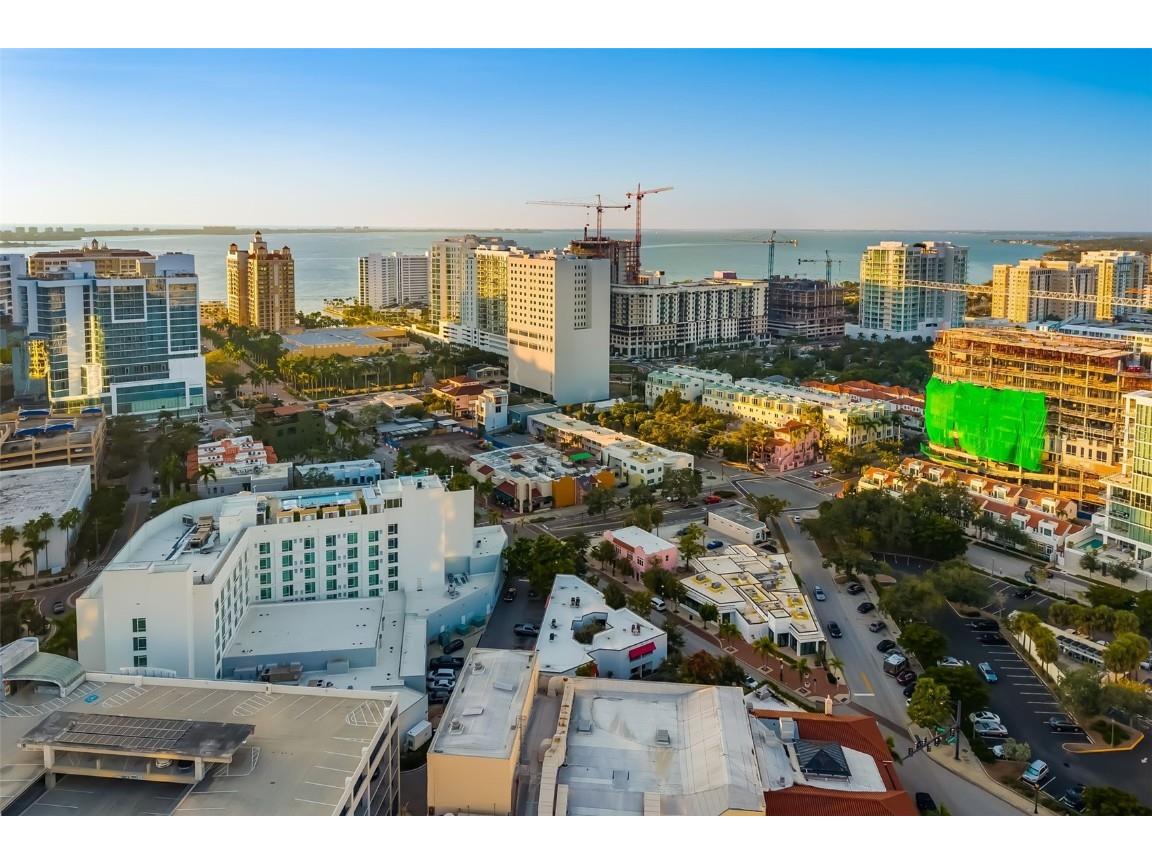 50 Central Avenue #14D Sarasota FL 34236 A4673299 image67