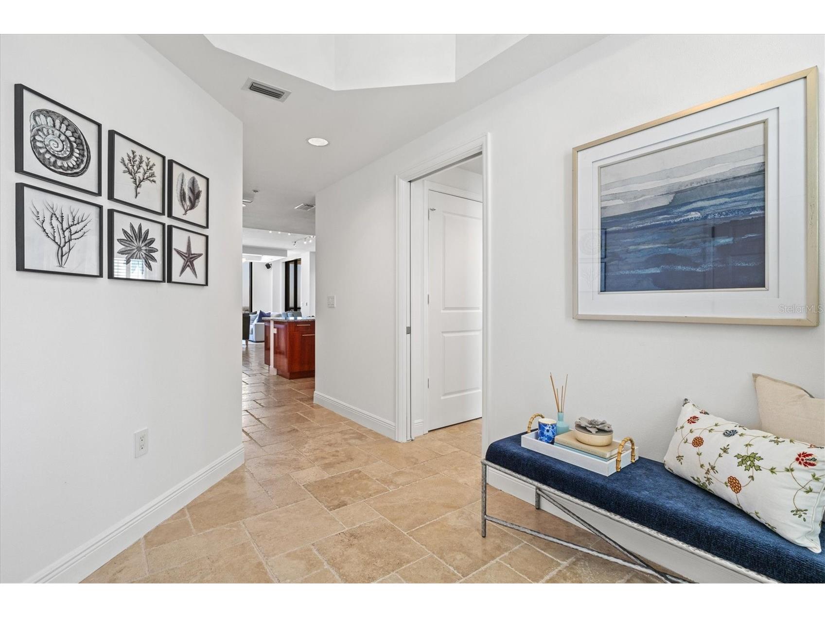 50 Central Avenue #15A Sarasota FL 34236 - SARASOTA BAY A4681474 image7