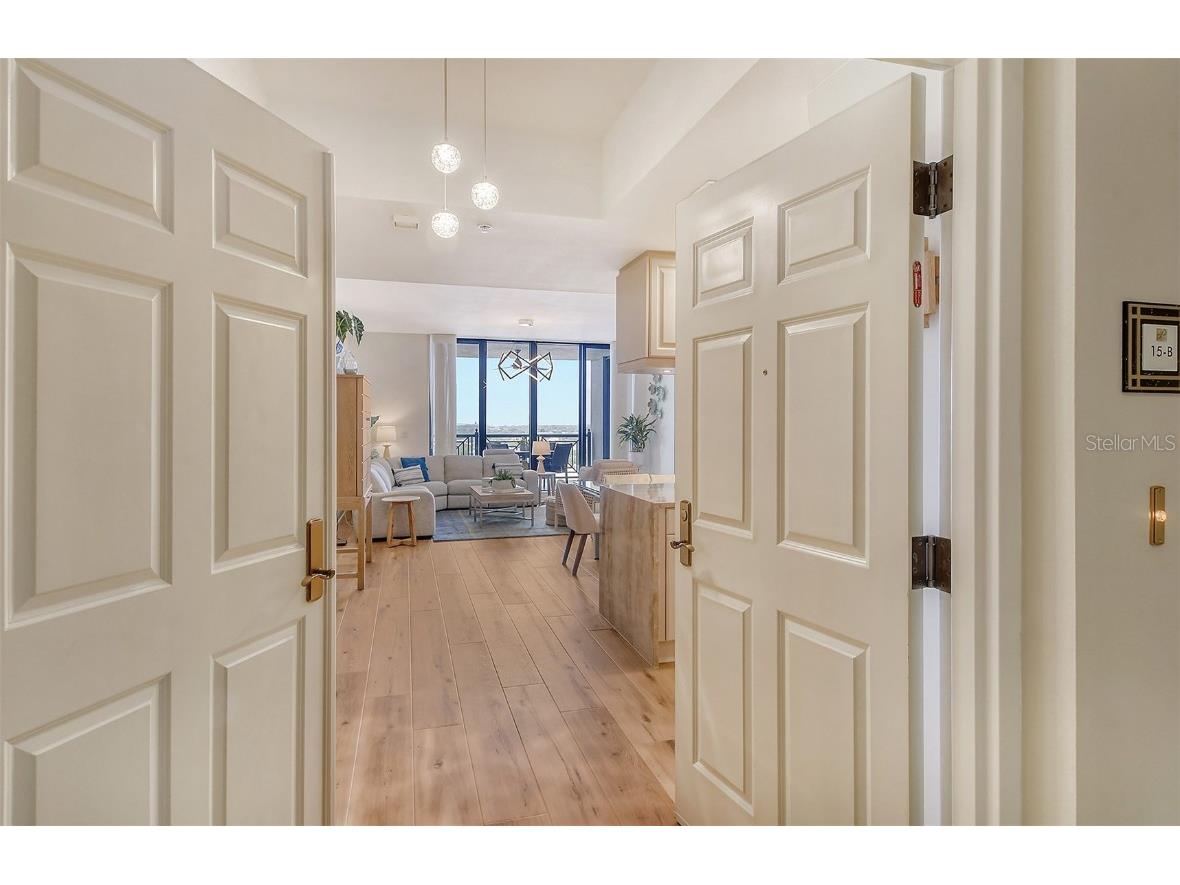 50 Central Avenue #15B Sarasota FL 34236 - SARASOTA BAY A4604561 image4