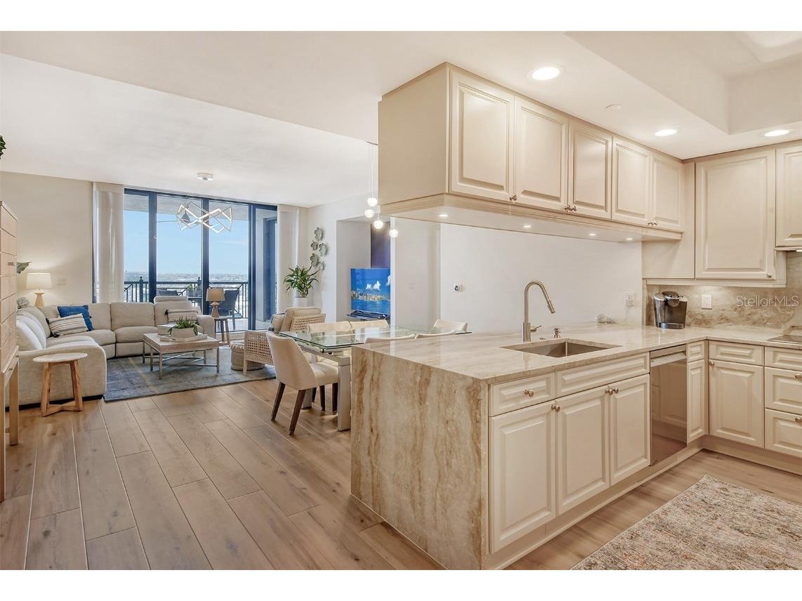 50 Central Avenue #15B Sarasota FL 34236 - SARASOTA BAY A4604561 image6